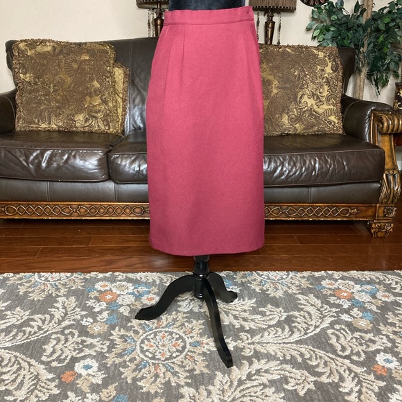 Levi Strauss & Co. Skirt Bend Over Vintage Burgundy  Midi Pleats Size 8 [n] - Picture 1 of 5